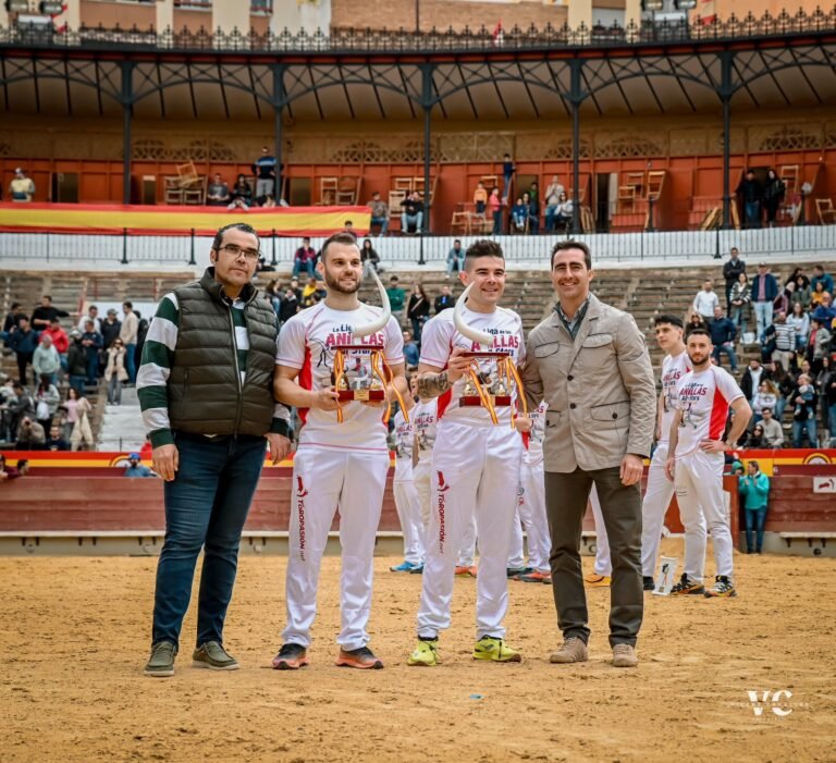 Mario González y Luis Miguel Galindo “Kimera” ganan en el espectacular concurso de anillas en Castellón frente a «Pericola» de Eulogio Mateo