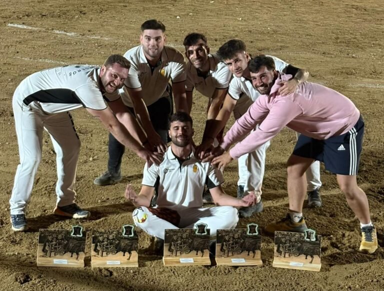 Victoria de Gallur en el Concurso de Roscaderos de Figueruelas con las exigentes vacas de Jesús Marcén y la luz a medias