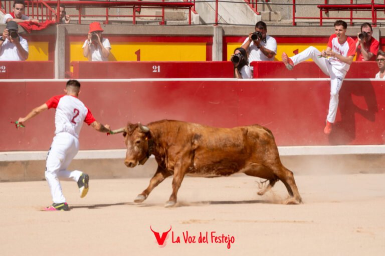 Crónica y Fotos: Mario González y Xabi Iturralde ganan el Concurso de Recortadores de San Fermín 2026 frente a Emilia y Pericola de Eulogio Mateo