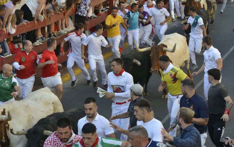 Carreras de alto voltaje ante los toros de Zalduendo en el Tercer Encierro de San Sebastián de los Reyes 2026